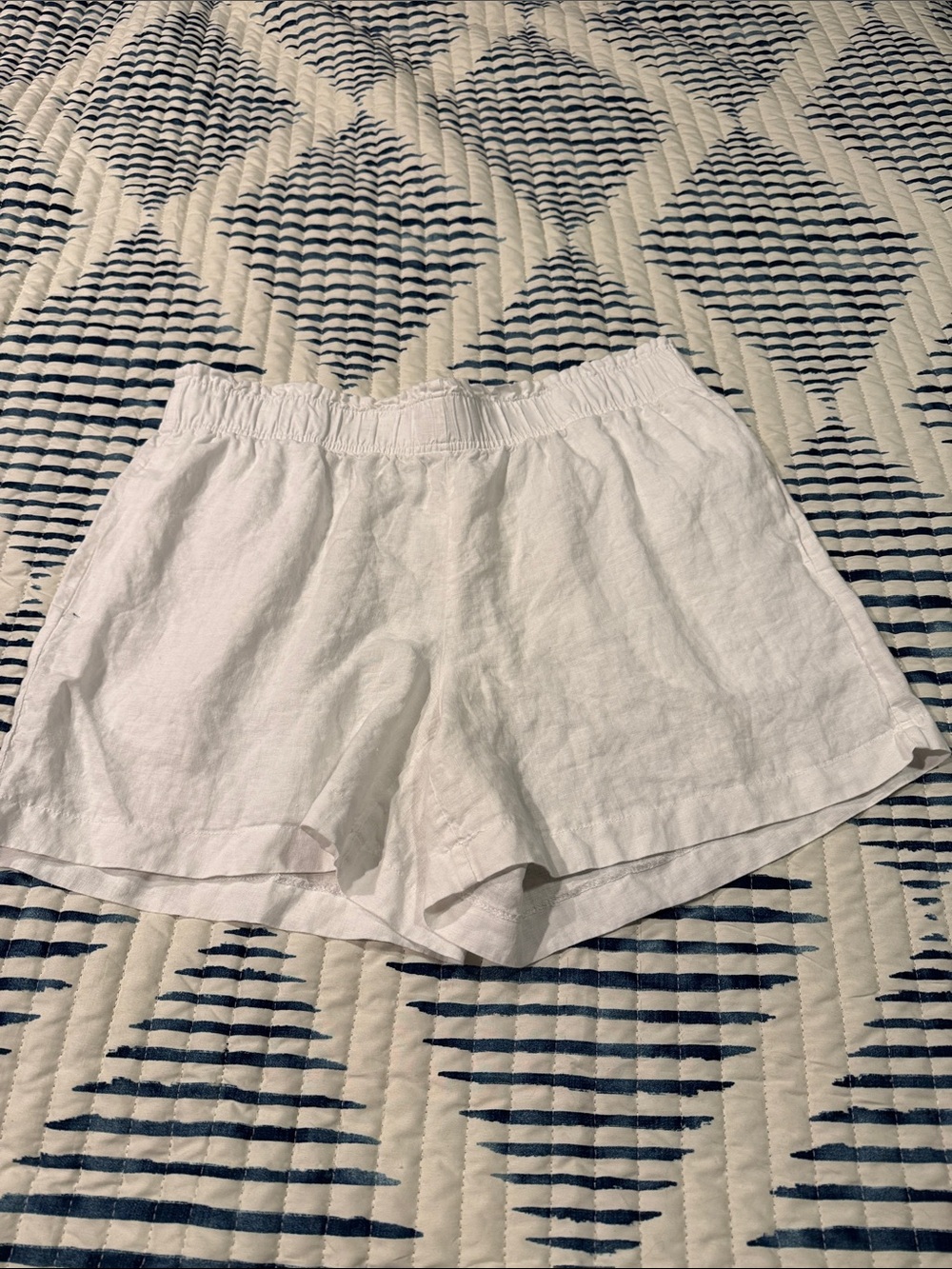 Quince White Linen Elastic Waist Shorts